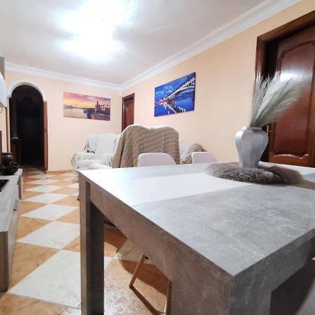 SleepIn Triana Appartement Sevilla Buitenkant foto