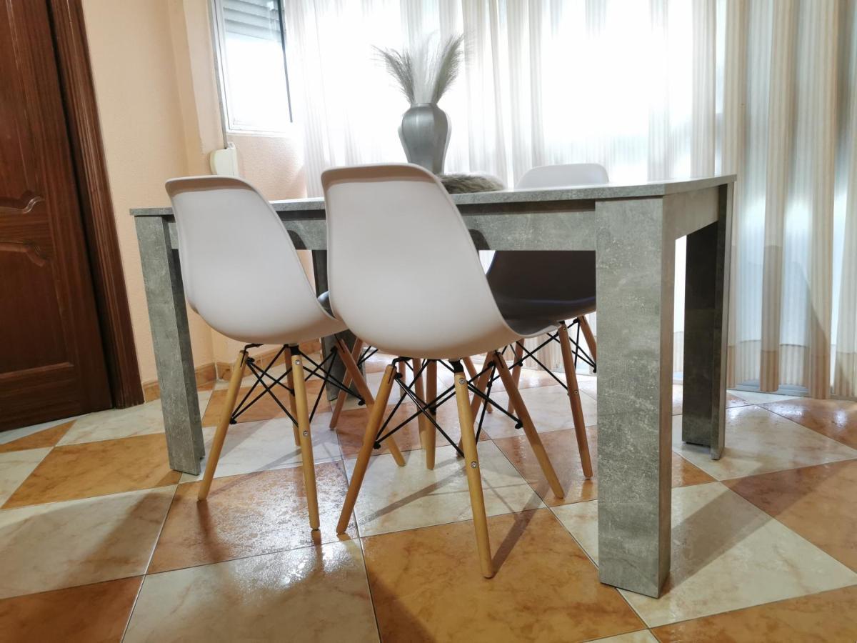 SleepIn Triana Appartement Sevilla Buitenkant foto