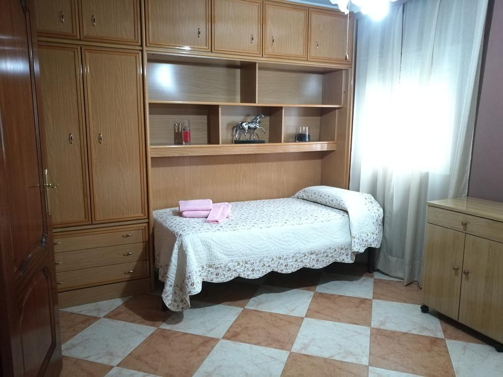 SleepIn Triana Appartement Sevilla Buitenkant foto
