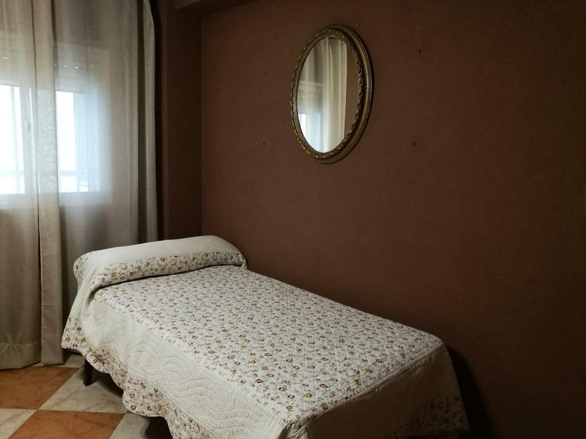 SleepIn Triana Appartement Sevilla Buitenkant foto