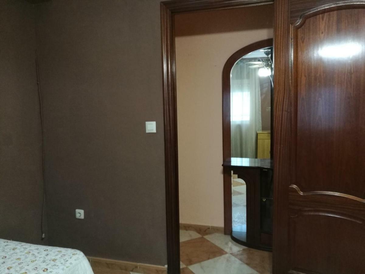 SleepIn Triana Appartement Sevilla Buitenkant foto
